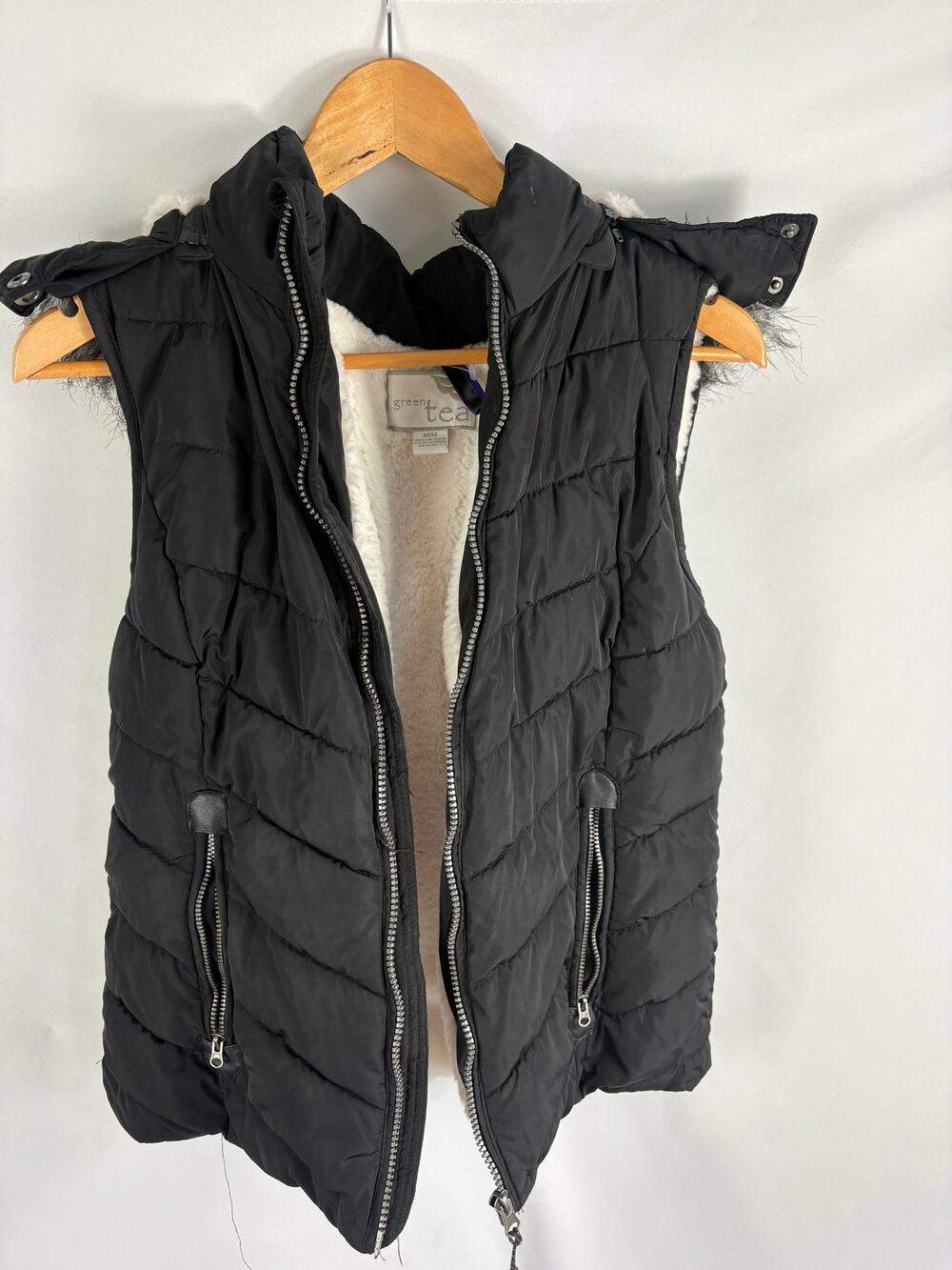 Green Tea Quilted Hooded Vest Black Size Medium
